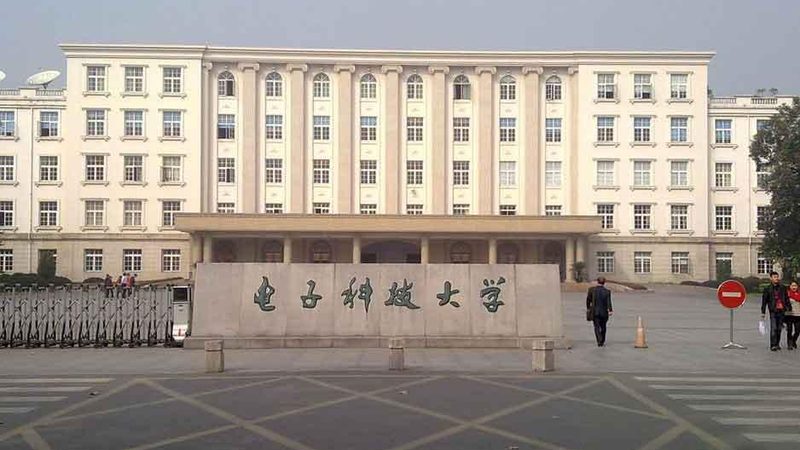 电容式触摸屏定制加工流程解析：从设计到成品